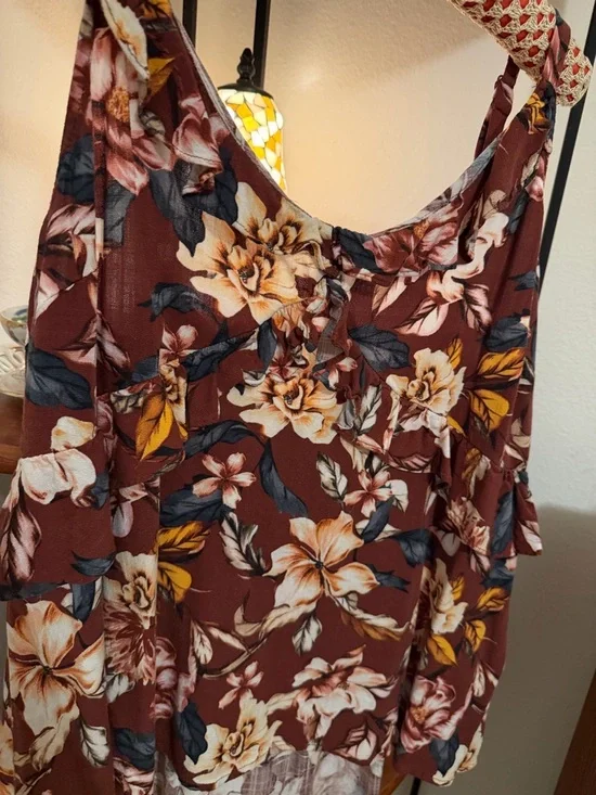 Torrid Rayon Slub Ruffle V-Neck - Picture 5 of 12